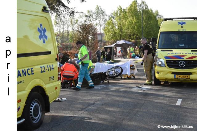 april2019motorrijdersgescheptdoorautoineersel.jpg