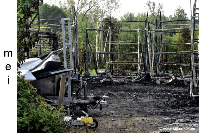 mei2019honderdenkanosverwoestdoorbrandinvalkenswaard.jpg